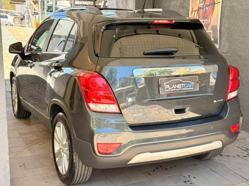 CHEVROLET - TRACKER - 2018/2018 - Cinza - R$ 89.900,00