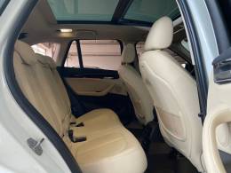 BMW - X1 - 2017/2018 - Branca - R$ 137.000,00