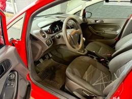 FORD - FIESTA - 2013/2014 - Vermelha - R$ 42.900,00