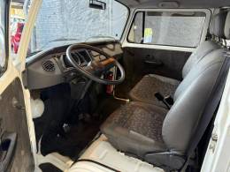 VOLKSWAGEN - KOMBI - 2006/2007 - Branca - R$ 40.000,00