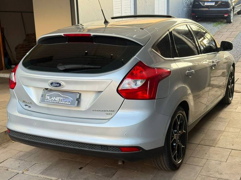 FORD - FOCUS - 2015/2015 - Prata - R$ 62.900,00