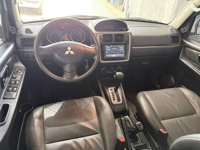 MITSUBISHI - PAJERO TR4 - 2010/2010 - Prata - R$ 59.900,00