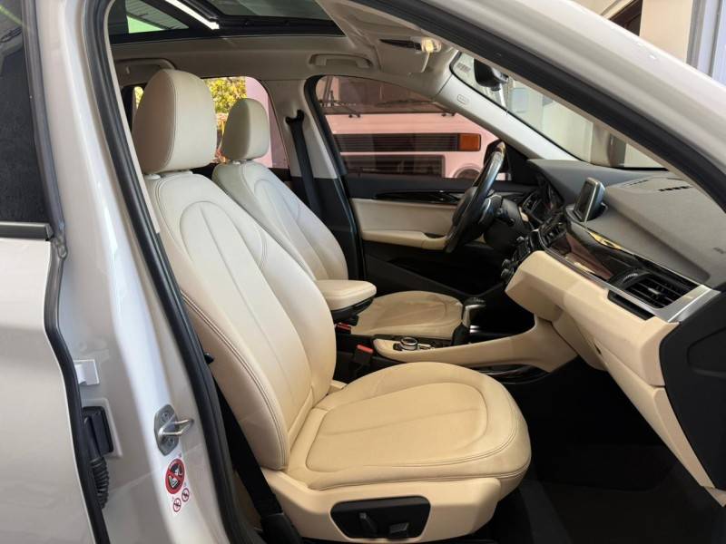 BMW - X1 - 2017/2018 - Branca - R$ 129.900,00