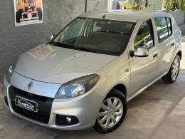 RENAULT - SANDERO - 2013/2014 - Prata - R$ 36.500,00