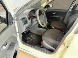 FIAT - PALIO - 2005/2006 - Branca - R$ 24.000,00