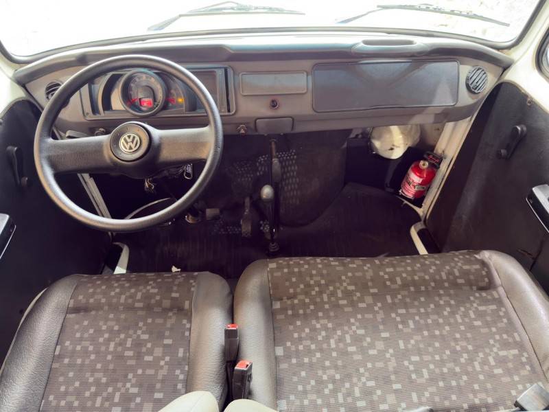 VOLKSWAGEN - KOMBI - 2012/2012 - Branca - R$ 53.000,00