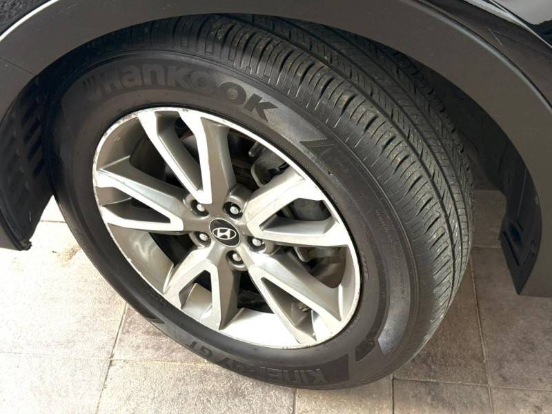 HYUNDAI - SANTA FÉ - 2013/2014 - Preta - R$ 85.900,00