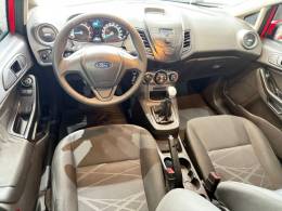 FORD - FIESTA - 2013/2014 - Vermelha - R$ 42.900,00