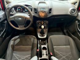 FORD - FIESTA - 2013/2014 - Vermelha - R$ 42.900,00