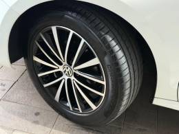 VOLKSWAGEN - JETTA - 2012/2013 - Branca - R$ 69.900,00