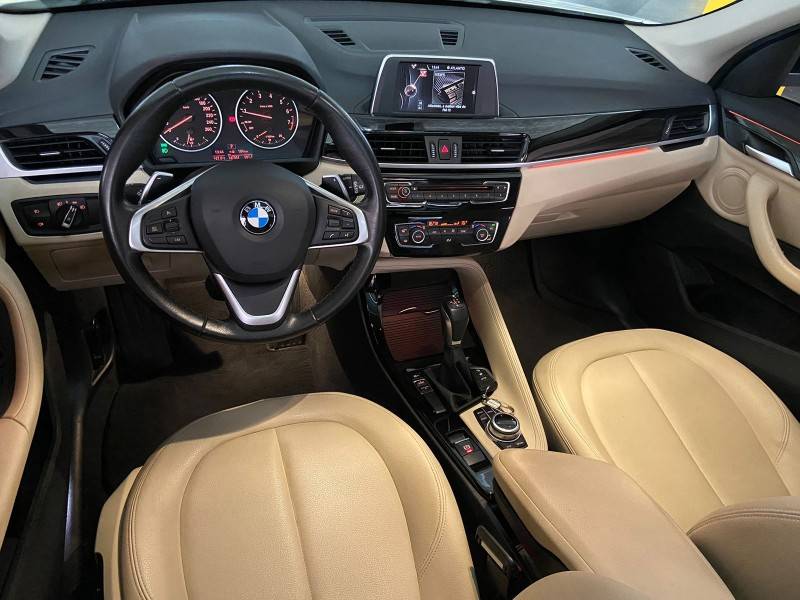 BMW - X1 - 2017/2018 - Branca - R$ 137.000,00
