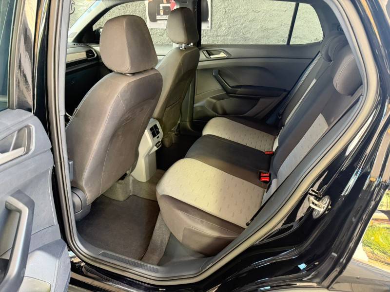 VOLKSWAGEN - T-CROSS - 2019/2020 - Preta - R$ 102.000,00