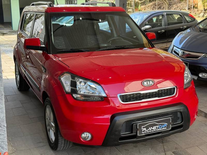 KIA MOTORS - SOUL - 2009/2010 - Vermelha - R$ 41.000,00