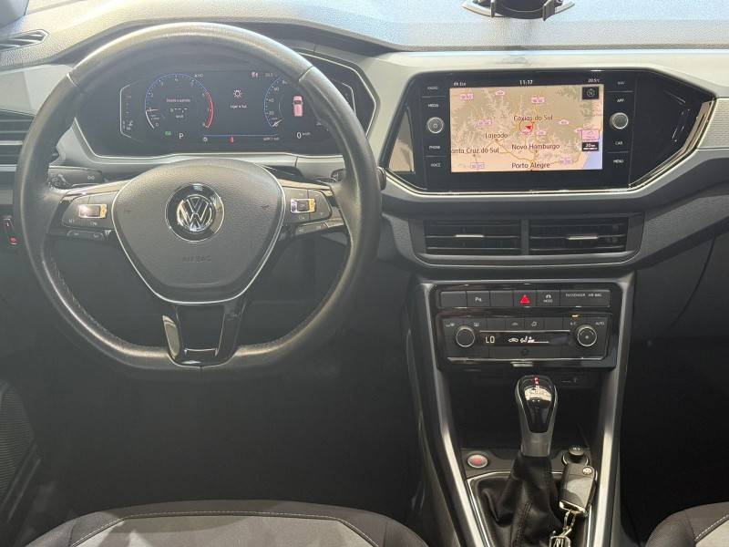VOLKSWAGEN - T-CROSS - 2019/2020 - Preta - R$ 102.000,00
