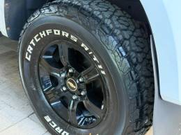 CHEVROLET - S10 - 2016/2017 - Branca - R$ 110.000,00