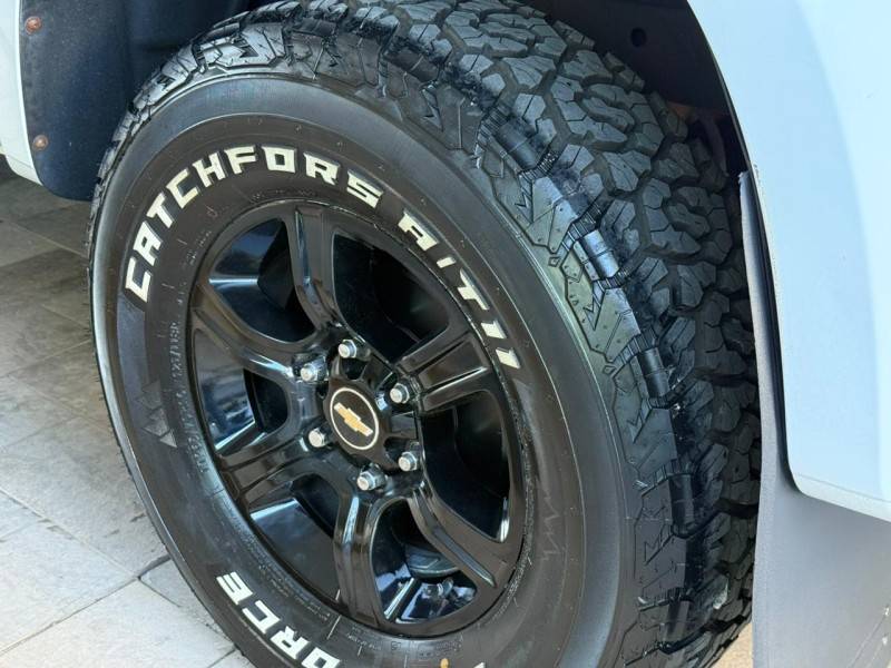 CHEVROLET - S10 - 2016/2017 - Branca - R$ 110.000,00