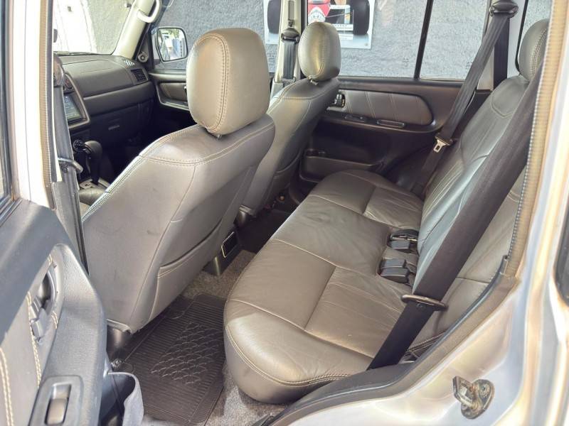 MITSUBISHI - PAJERO TR4 - 2010/2010 - Prata - R$ 59.900,00