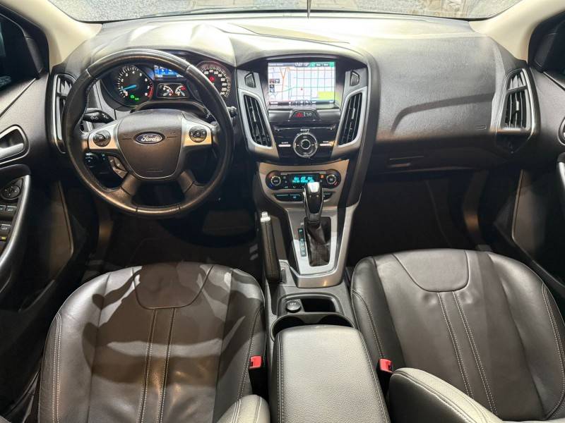 FORD - FOCUS - 2015/2015 - Prata - R$ 62.900,00
