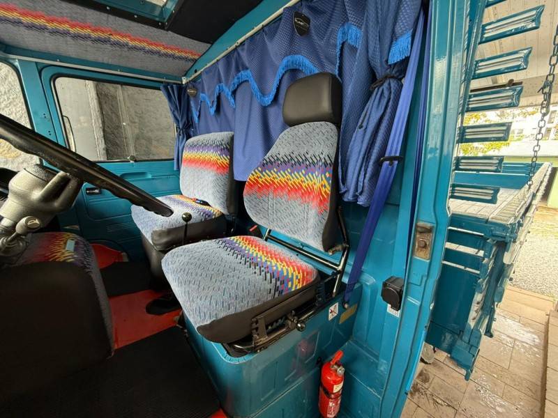 MERCEDES-BENZ - 608 - 1980/1980 - Azul - R$ 80.000,00