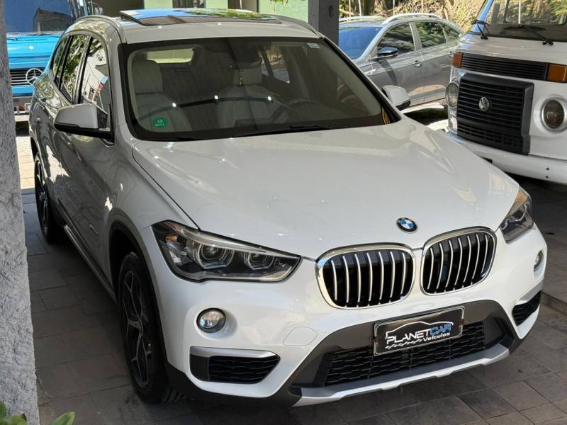 BMW - X1 - 2017/2018 - Branca - R$ 129.900,00