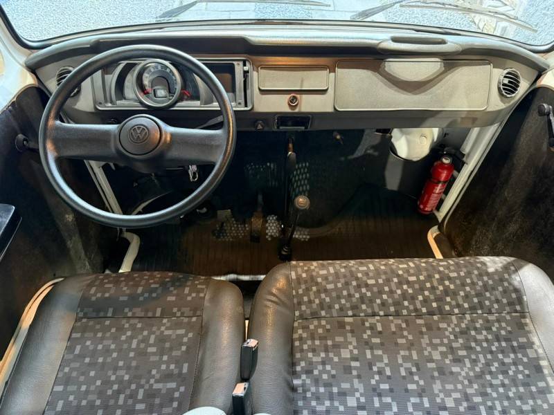 VOLKSWAGEN - KOMBI - 2006/2007 - Branca - R$ 40.000,00