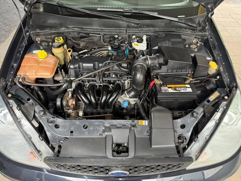 FORD - FOCUS - 2008/2009 - Preta - R$ 28.900,00