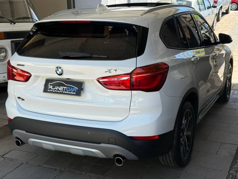 BMW - X1 - 2017/2018 - Branca - R$ 129.900,00