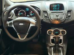 FORD - FIESTA - 2015/2016 - Branca - R$ 49.900,00