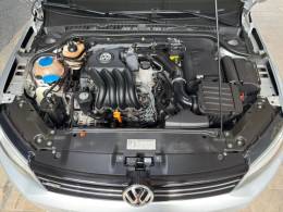 VOLKSWAGEN - JETTA - 2011/2012 - Prata - R$ 59.900,00