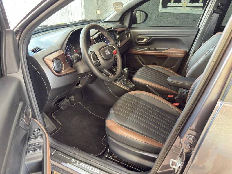 FIAT - STRADA - 2024/2025 - Cinza - R$ 129.900,00