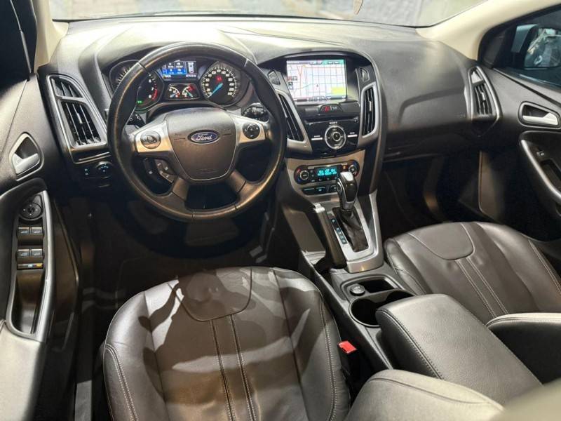 FORD - FOCUS - 2015/2015 - Prata - R$ 62.900,00