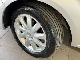 RENAULT - SANDERO - 2013/2014 - Prata - R$ 36.500,00