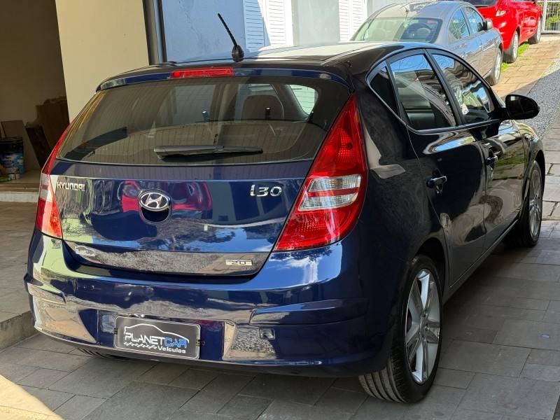 HYUNDAI - I30 - 2010/2010 - Azul - R$ 43.500,00