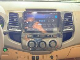 TOYOTA - HILUX SW4 - 2012/2012 - Prata - R$ 104.900,00