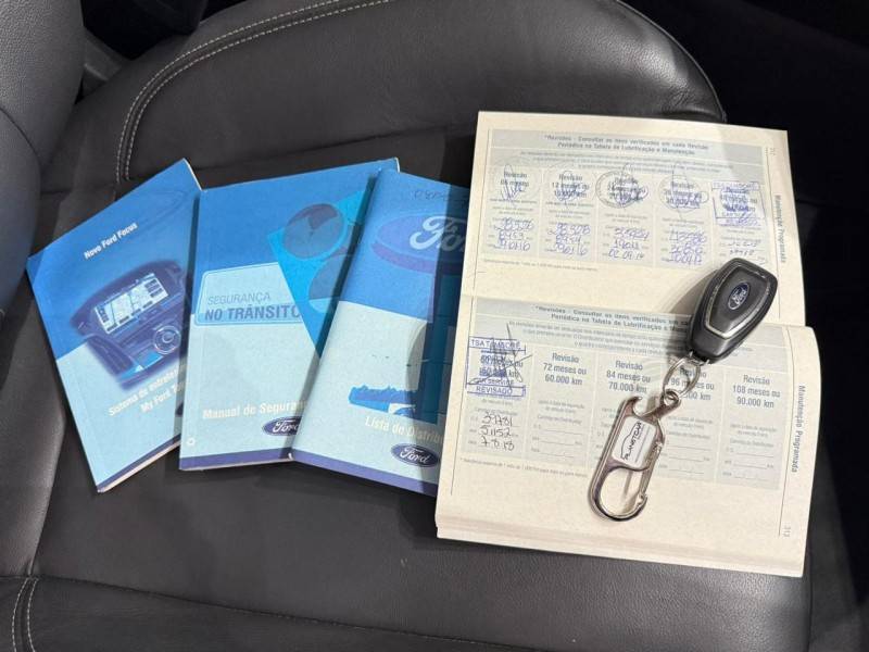 FORD - FOCUS - 2015/2015 - Prata - R$ 62.900,00