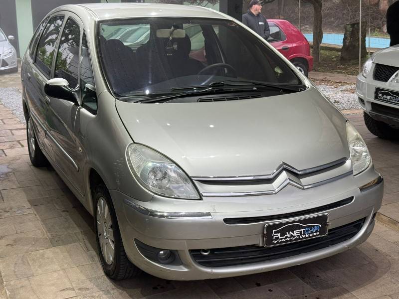 CITROËN - XSARA PICASSO - 2007/2008 - Prata - R$ 15.000,00