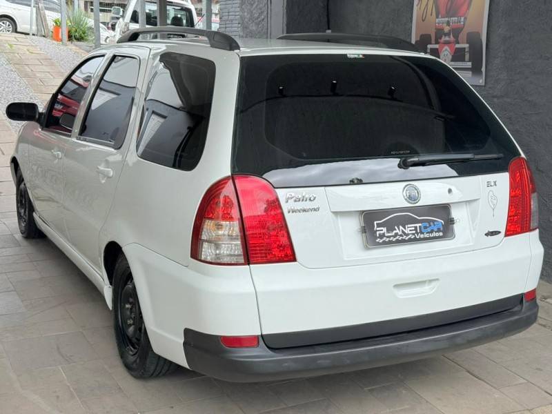 FIAT - PALIO - 2005/2006 - Branca - R$ 24.000,00