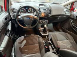 FORD - FIESTA - 2014/2015 - Vermelha - R$ 45.900,00