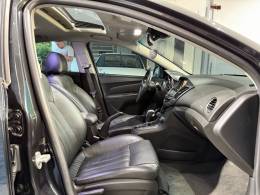 CHEVROLET - CRUZE - 2013/2014 - Preta - R$ 72.000,00