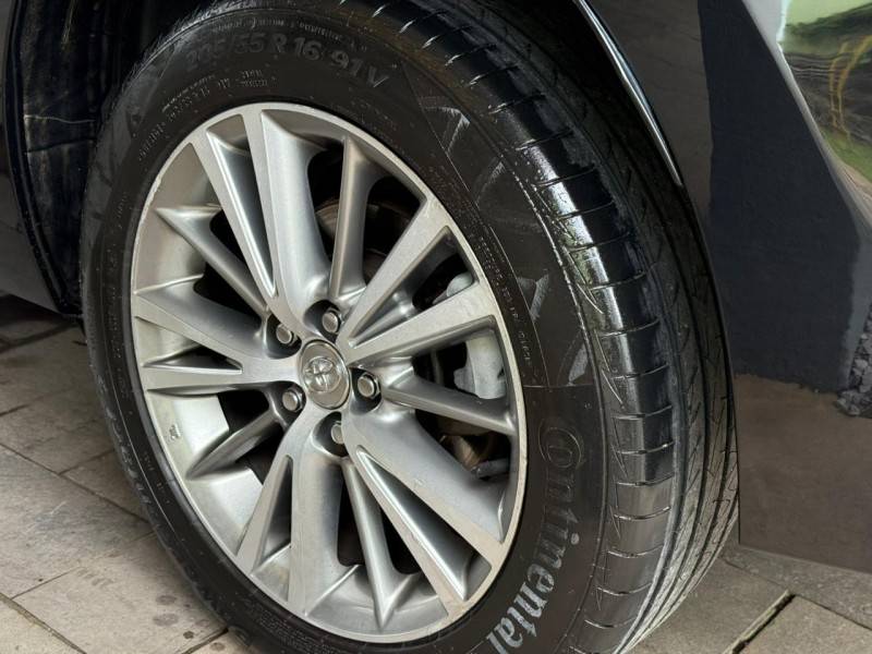 TOYOTA - COROLLA - 2014/2015 - Preta - R$ 85.900,00