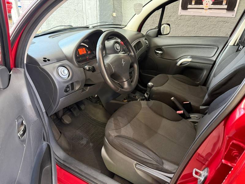 CITROËN - C3 - 2010/2011 - Vermelha - R$ 26.000,00