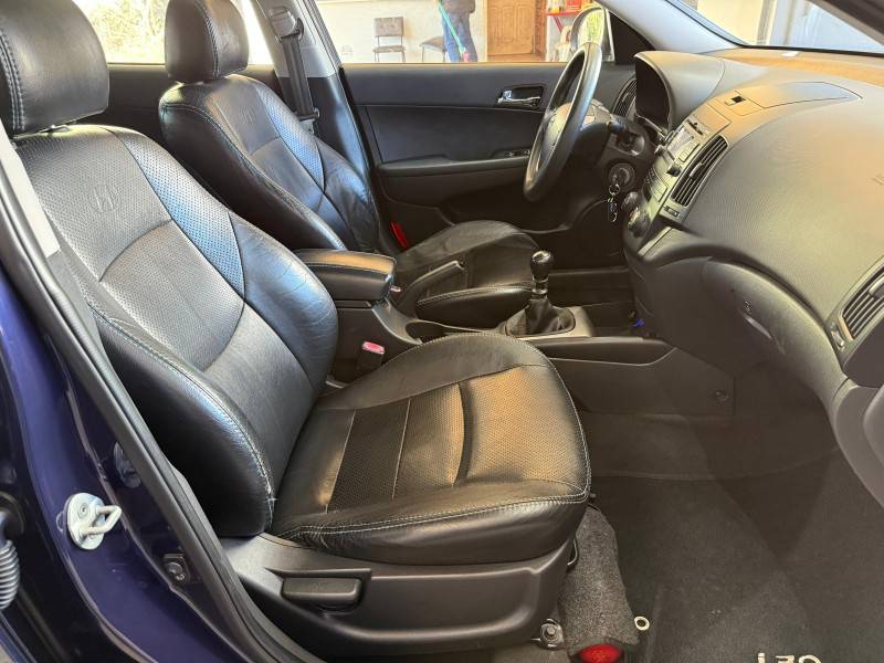 HYUNDAI - I30 - 2010/2010 - Azul - R$ 43.500,00
