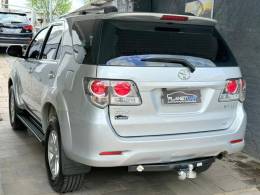 TOYOTA - HILUX SW4 - 2012/2012 - Prata - R$ 104.900,00
