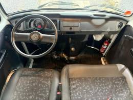 VOLKSWAGEN - KOMBI - 2013/2014 - Branca - R$ 55.000,00