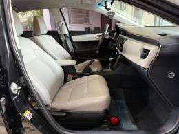 TOYOTA - COROLLA - 2014/2015 - Preta - R$ 85.900,00