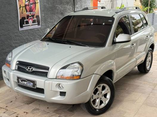 HYUNDAI - TUCSON - 2010/2011 - Prata - R$ 43.500,00