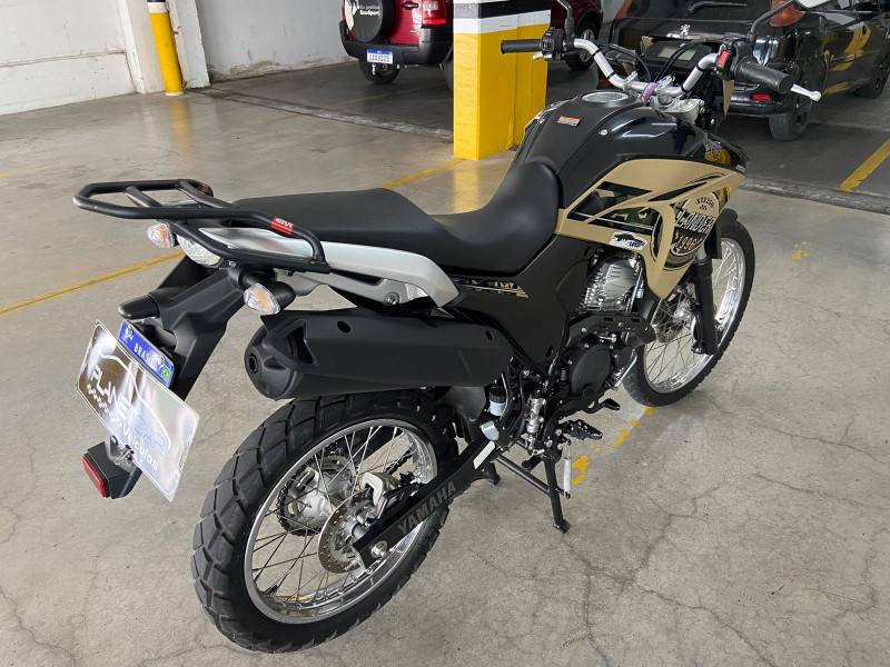 YAMAHA - XTZ 250 - 2020/2021 - Bege - R$ 25.000,00