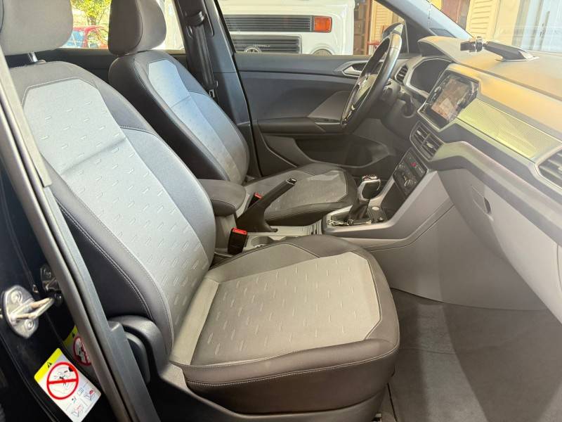 VOLKSWAGEN - T-CROSS - 2019/2020 - Preta - R$ 102.000,00