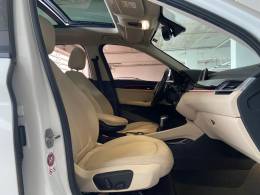 BMW - X1 - 2017/2018 - Branca - R$ 137.000,00
