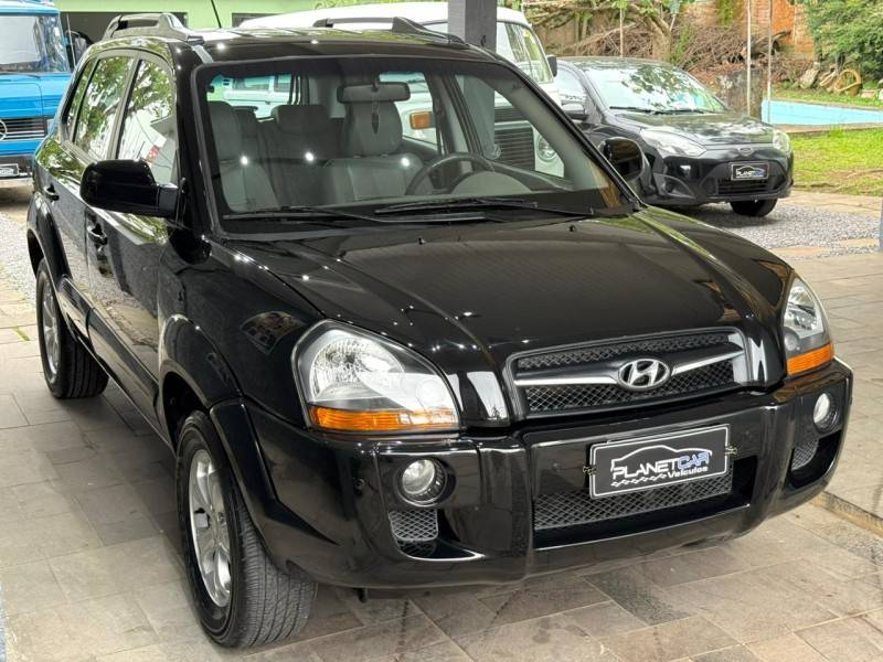 HYUNDAI - TUCSON - 2013/2014 - Preta - R$ 54.000,00